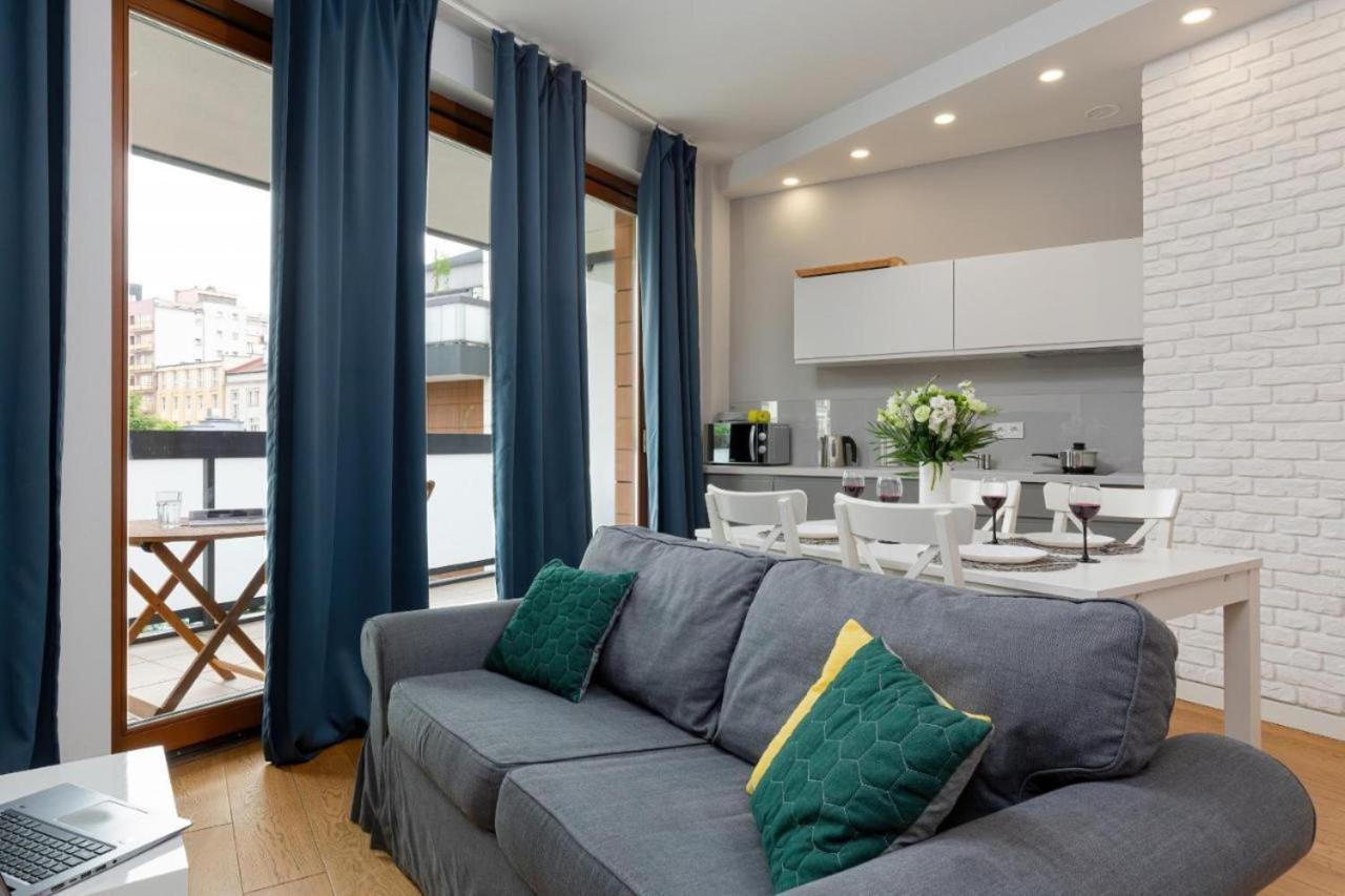 Stylish On Ogrodowa Street Apartment Warsaw