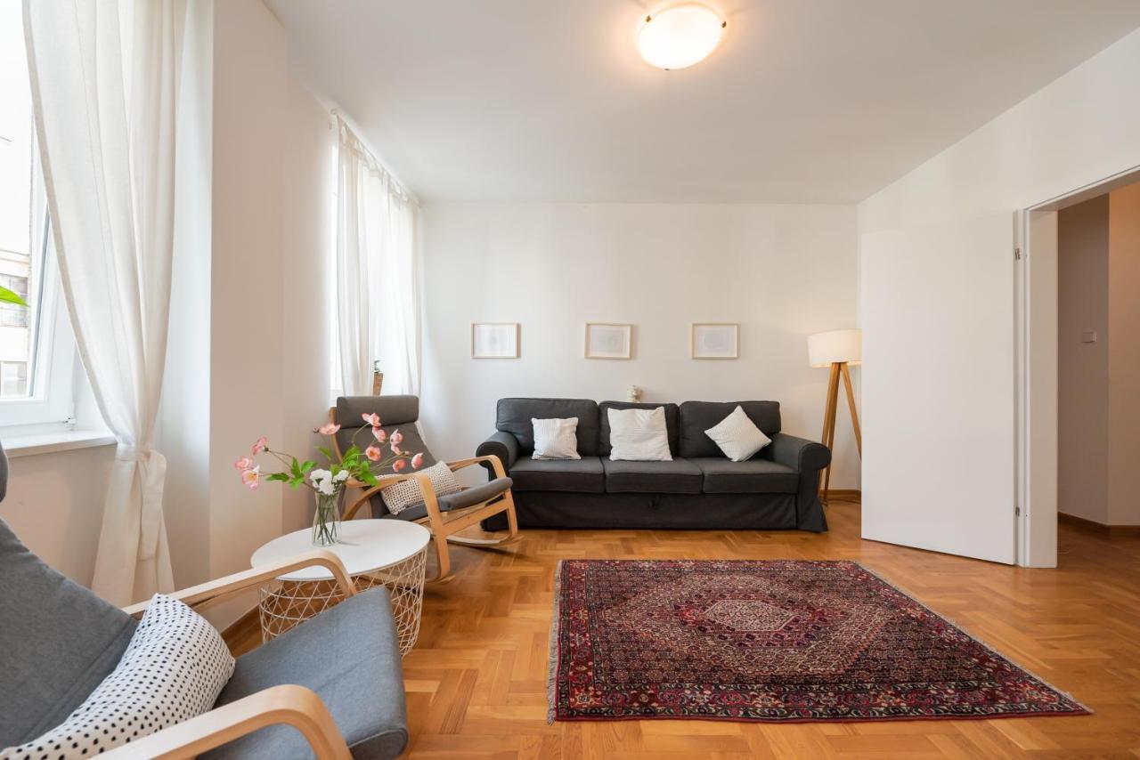 Apartment New Town Spacious *