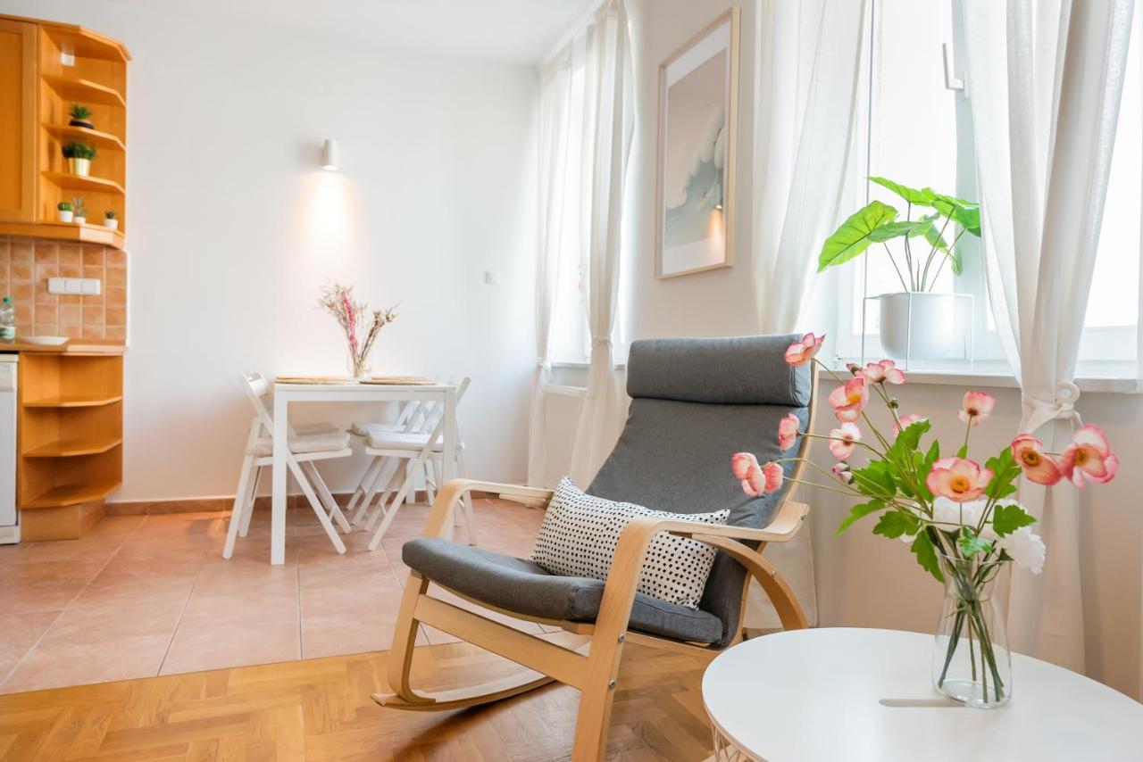 Apartment New Town Spacious