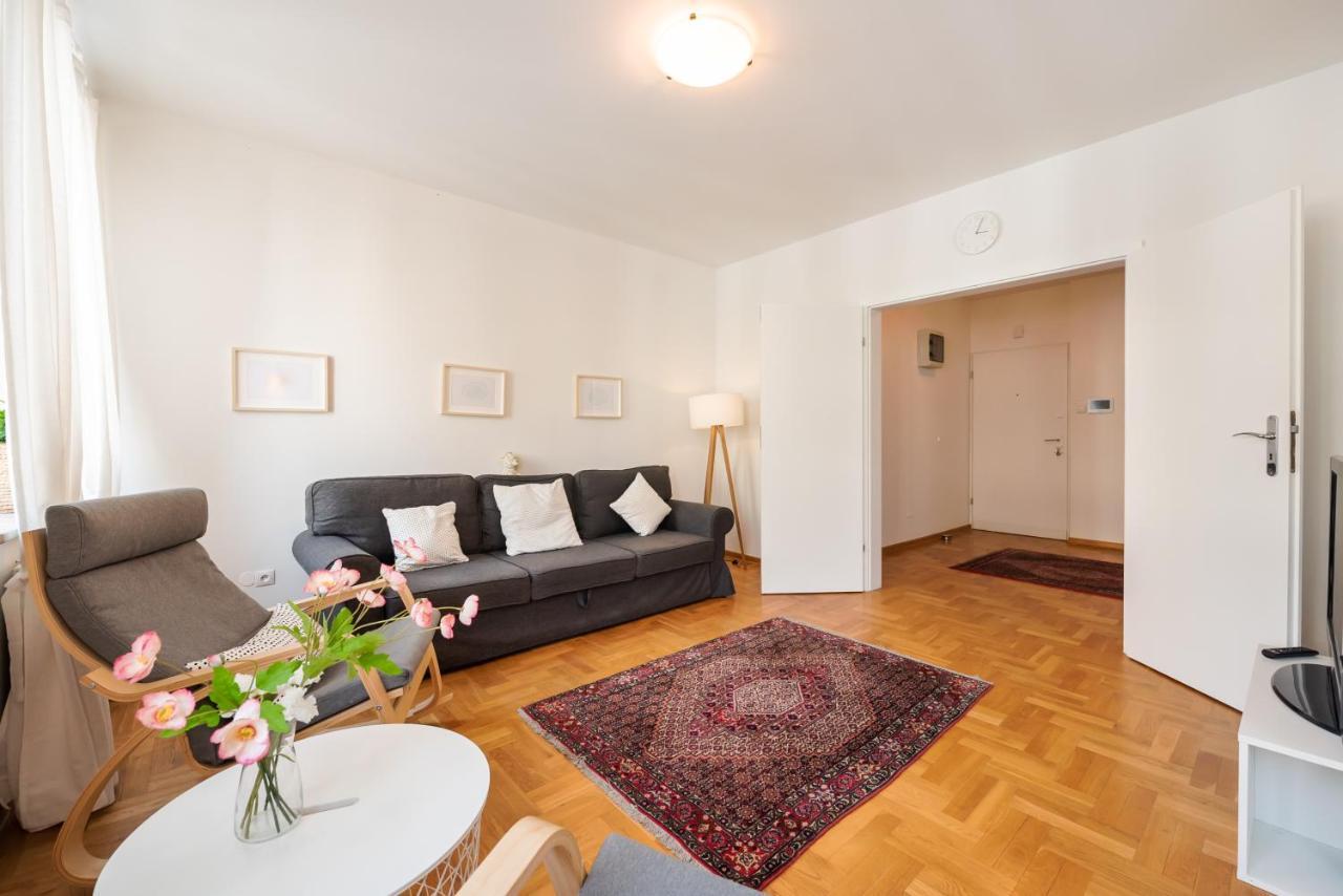 Apartment New Town Spacious Warsaw