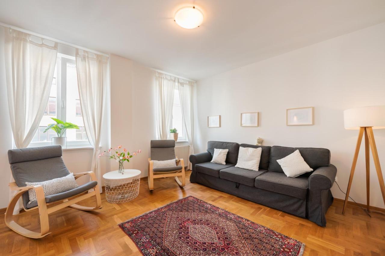 Apartment New Town Spacious Warsaw