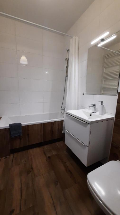 Apartment Ursa - Wygodny Apartament I Bezplatny Parking Na Miejscu Warsaw