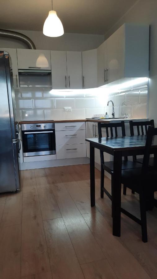 Apartment Ursa - Wygodny Apartament I Bezplatny Parking Na Miejscu Warsaw