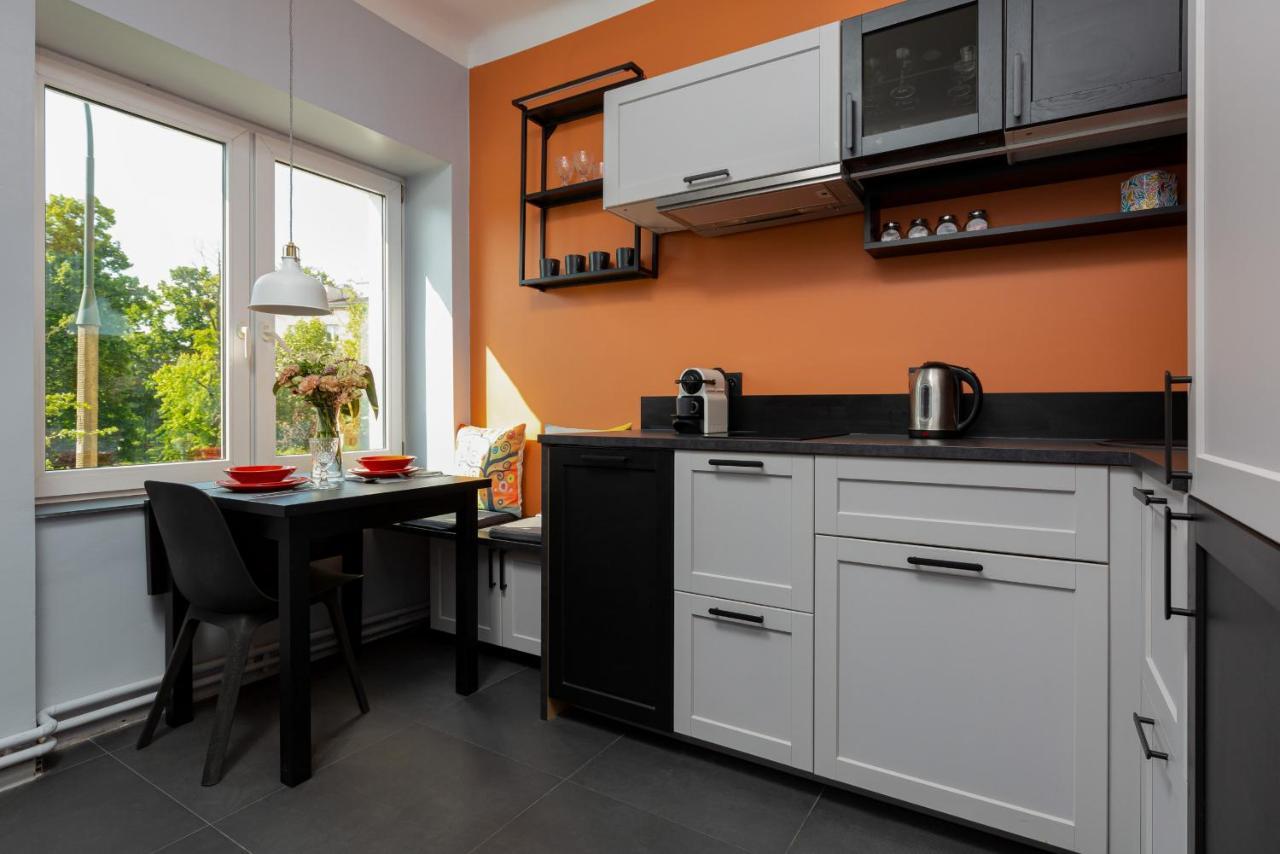 Bialobrzeska By Renters Apartment Warschau