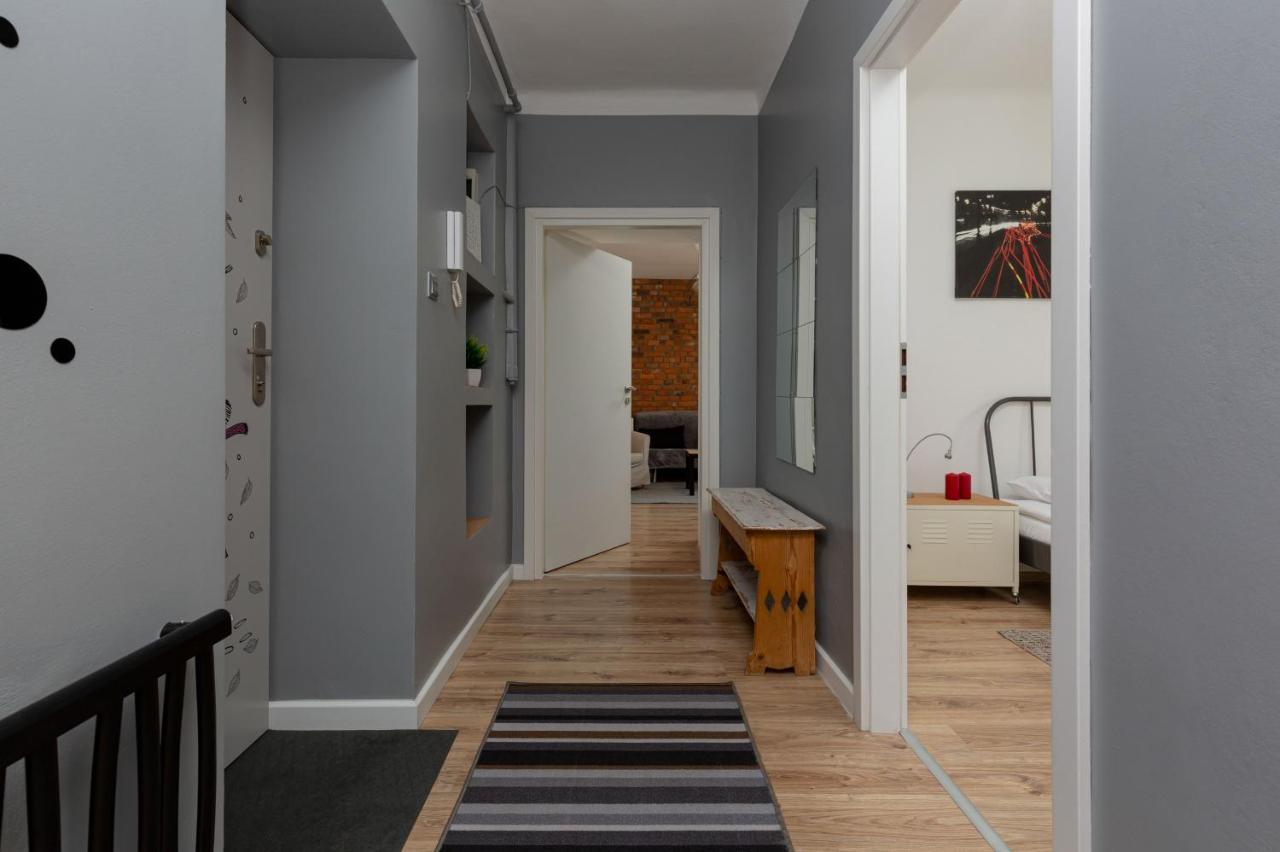 Apartment Bialobrzeska By Renters Warschau