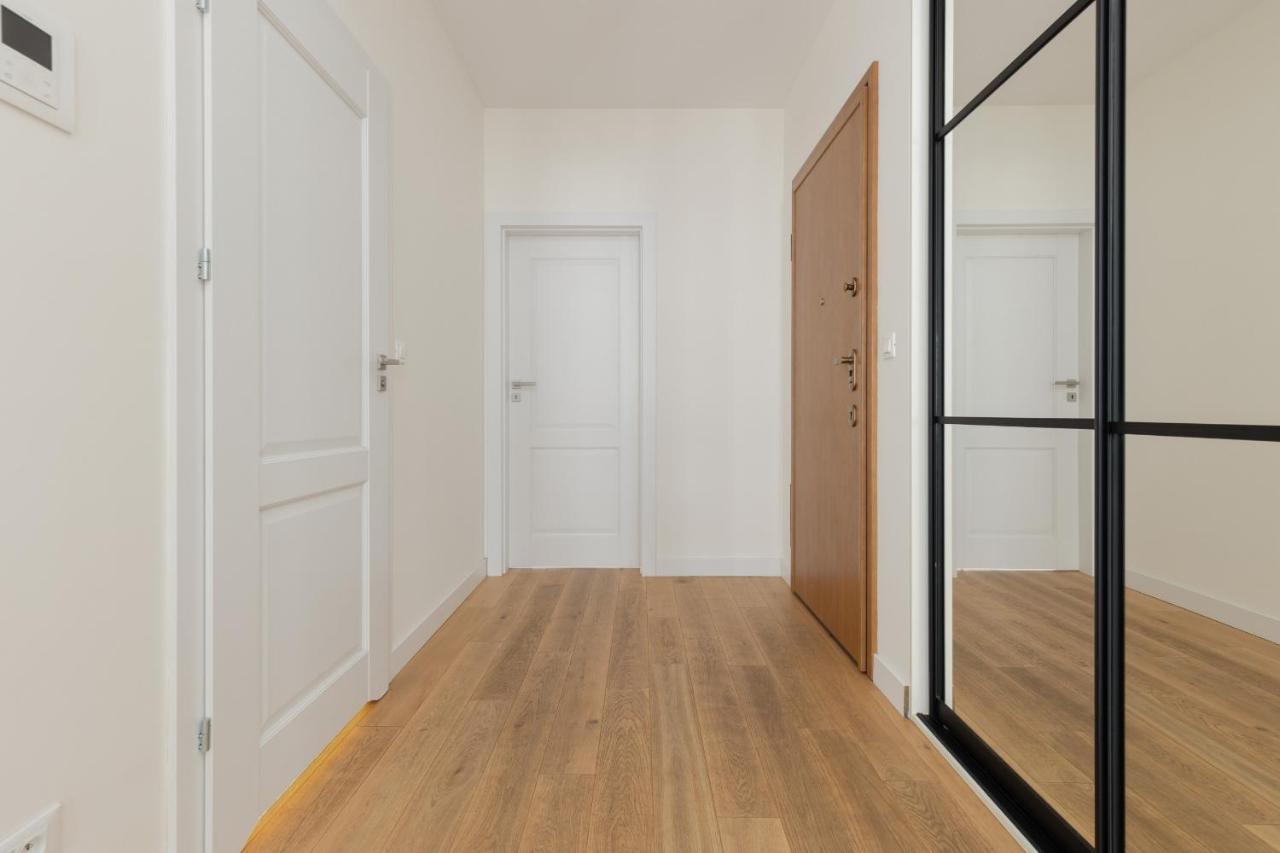 Apartment Sierakowskiego By Renters Warschau