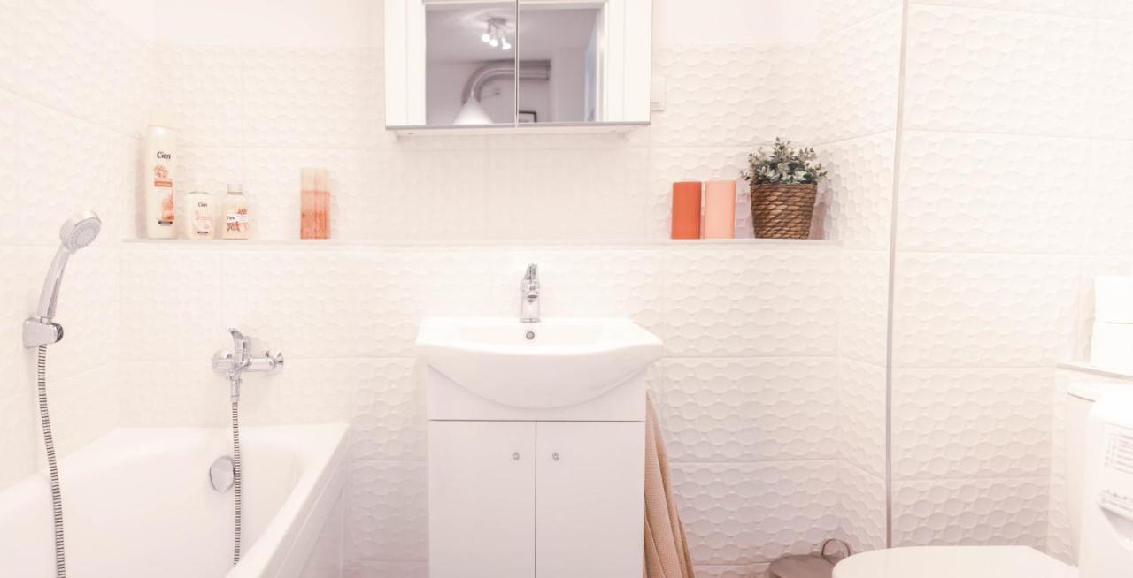 Project Comfort Apartament Potrzebna 55/29 Apartment Warsaw