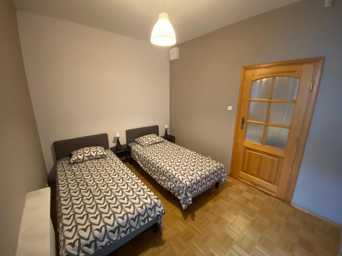Pokoje Nowoursynowska Albergue *
