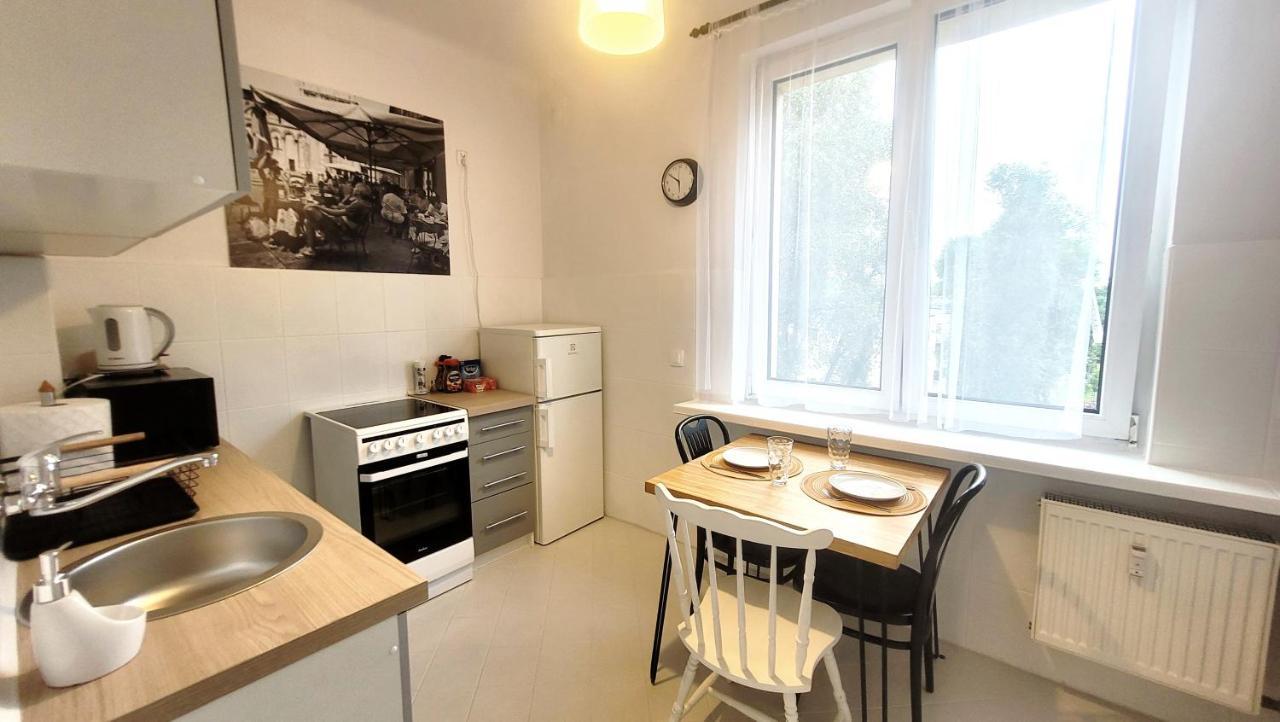 Apartment Happy Life - Next To Metro Station *