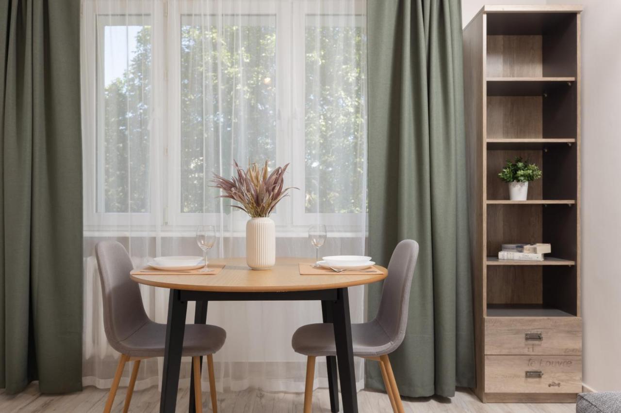 Apartment Studio Wlochy 1 Sierpnia By Renters Warsaw
