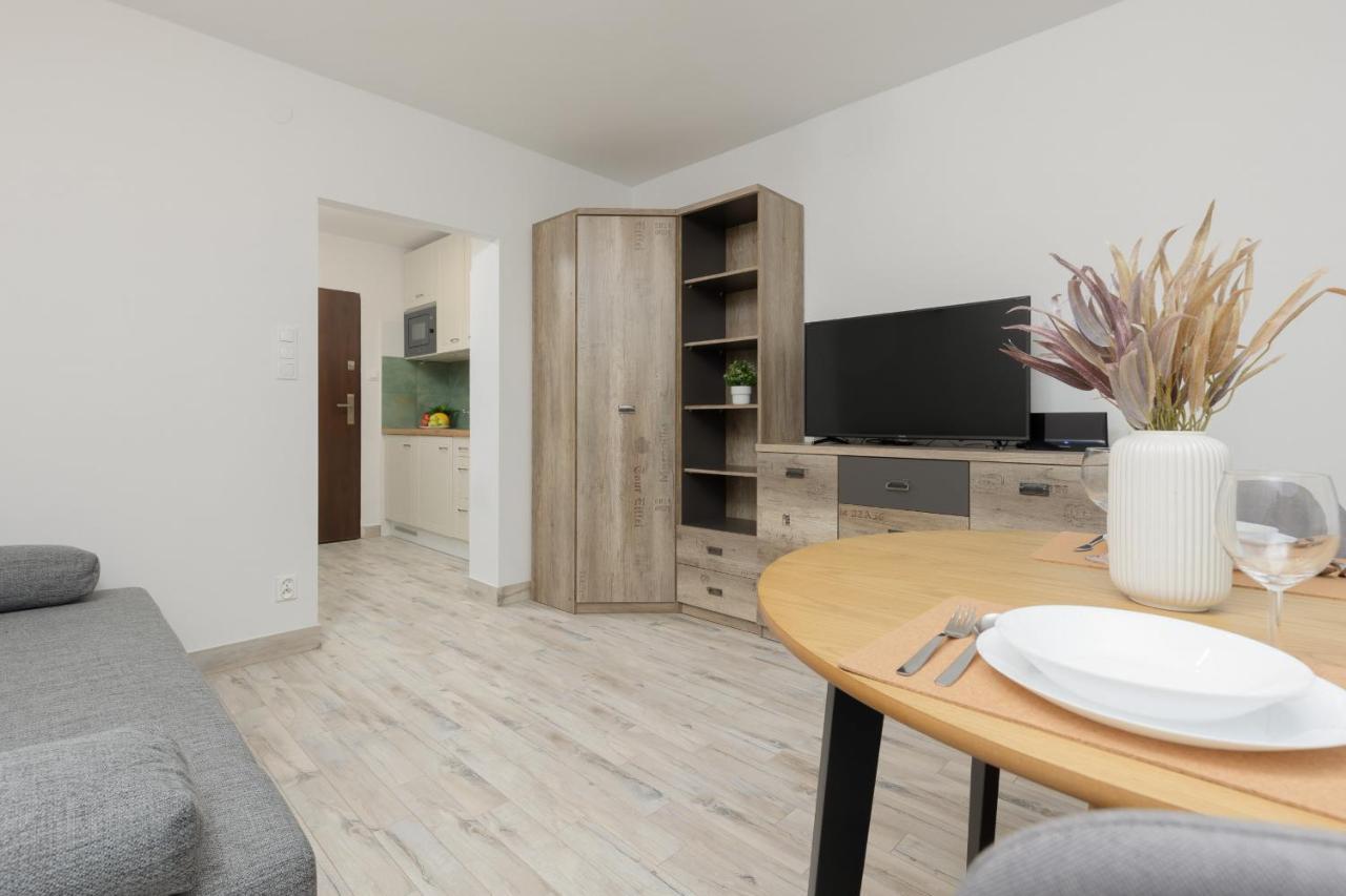 Studio Wlochy 1 Sierpnia By Renters Warsaw