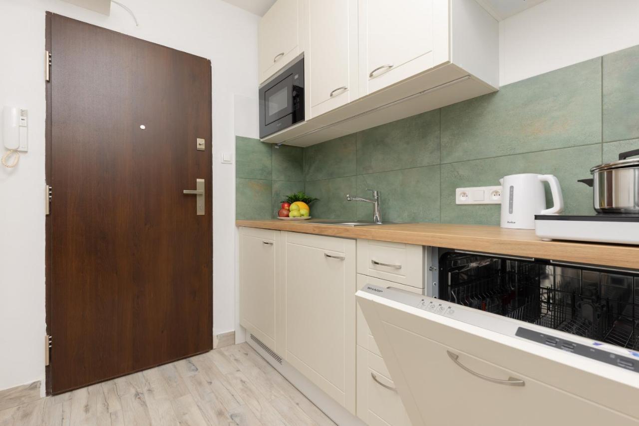 Apartment Studio Wlochy 1 Sierpnia By Renters Warsaw