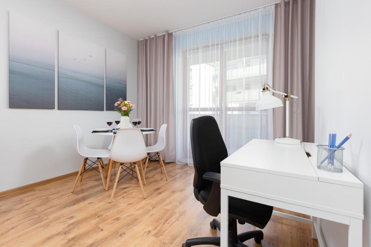 Bemowo With Balcony By Renters Apartament Warszawa