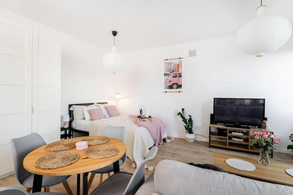 Apartamento Ciche Studio, Blisko Metra Politechnika, Parking *