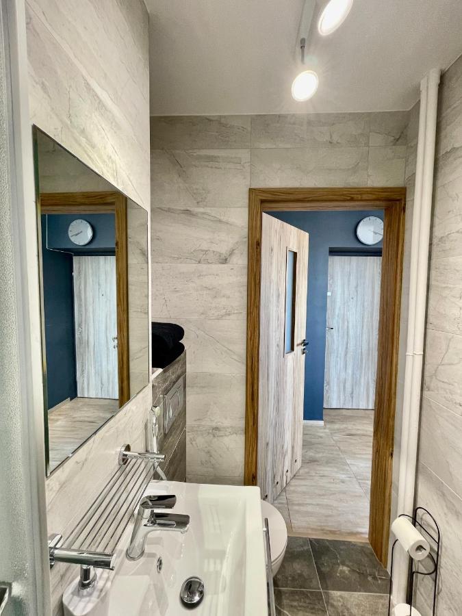 Apartment Super Grey 2 Metro Fast Wifi 65'tv Netflix Hbo Appletv+