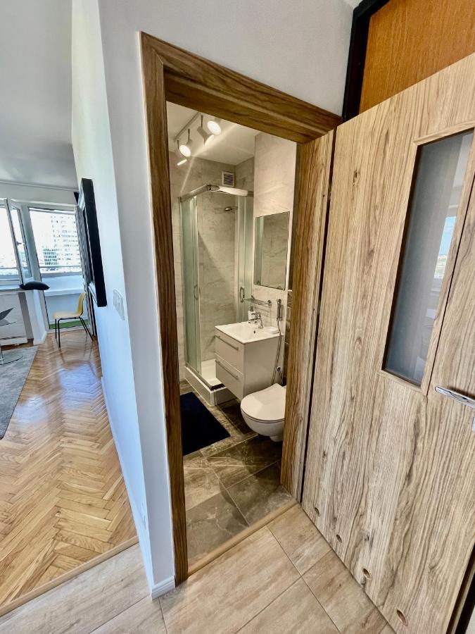 Apartment Super Grey 2 Metro Fast Wifi 65'tv Netflix Hbo Appletv+ *