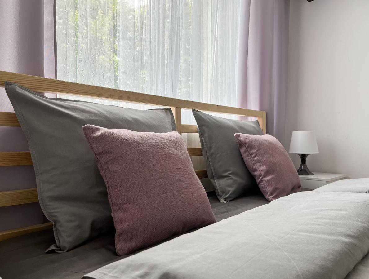 Hostel Flower House Chopin Airport Warsaw