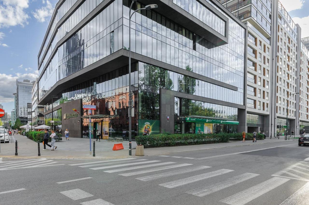 Modern With Access To The Pool Near Rondo Daszynskiego Station * Warsaw