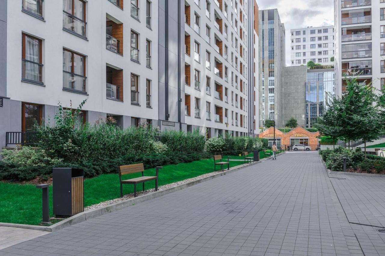 Căn hộ Modern With Access To The Pool Near Rondo Daszynskiego Station *