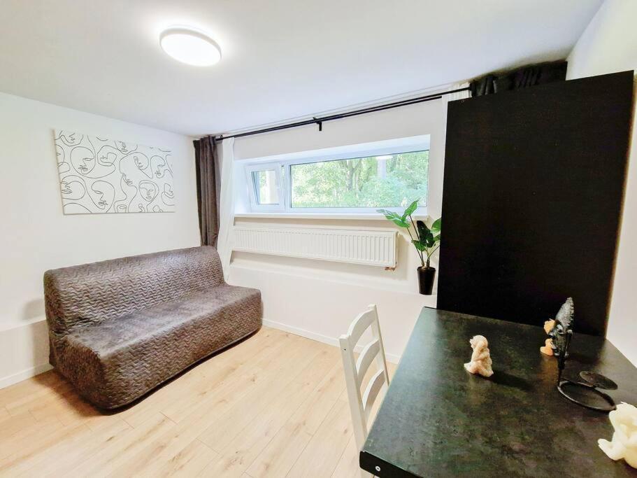 Apartamento 2 Min To Subway, Good Localization, Batorego 16 A4