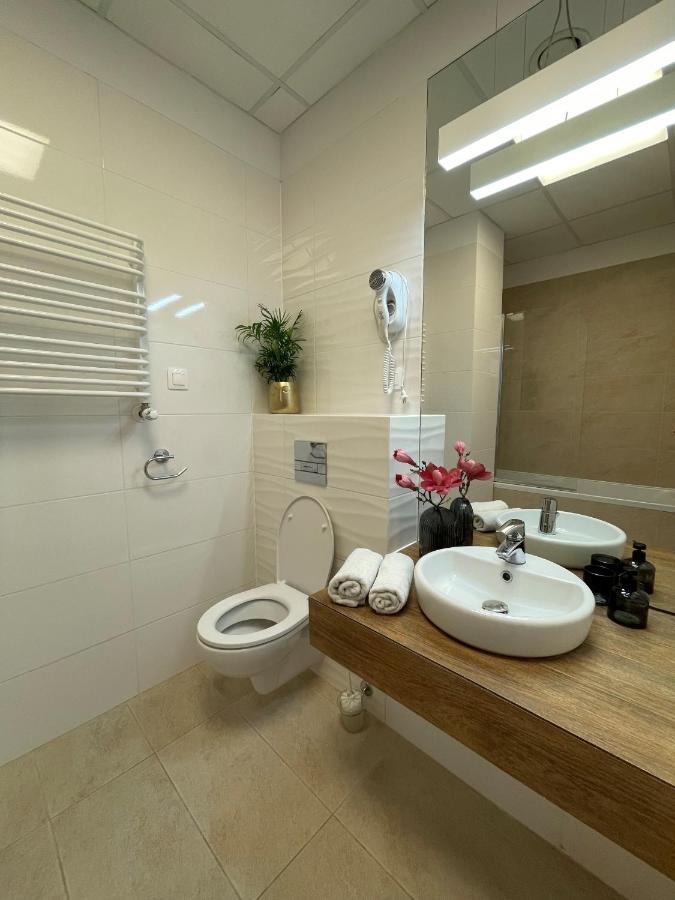 Ale Jerozolimskie Aparthotel