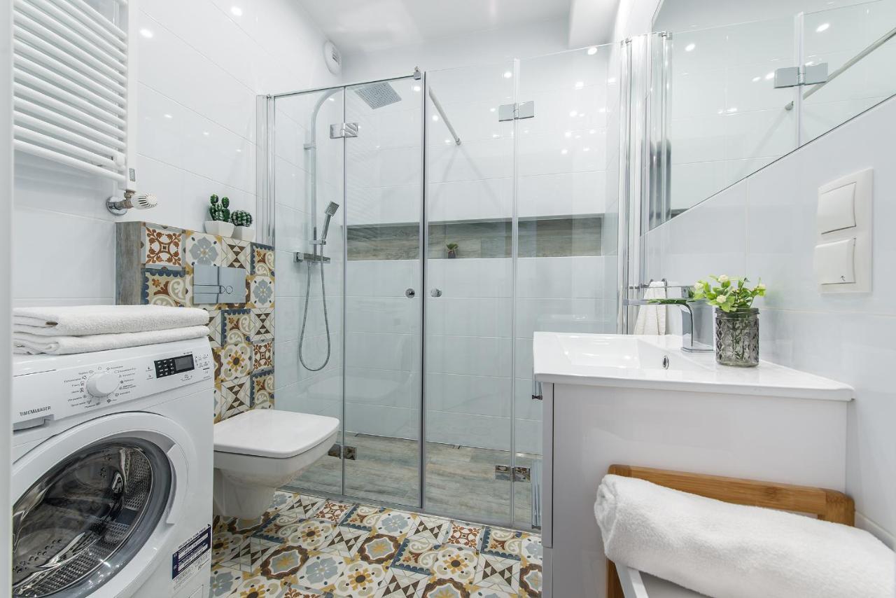 Close To Chopin Airport, Free Parking