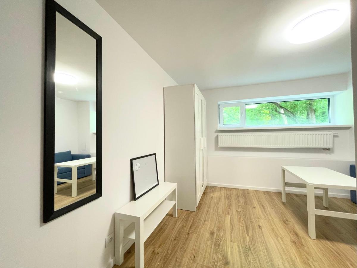 Apartment 2 Min To Subway, Good Localisation, Batorego 16 A6 Warsaw