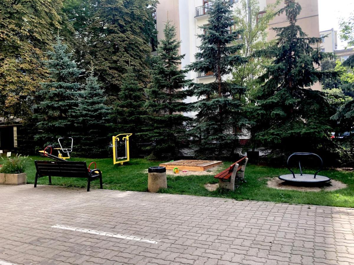 Zwykle Mieszkanie Na Wilenska: Convenient Varsóvia