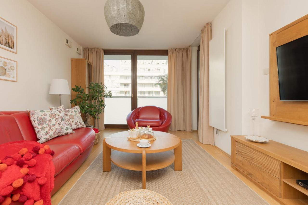 Osiedle Intenso Wola By Renters Apartment *