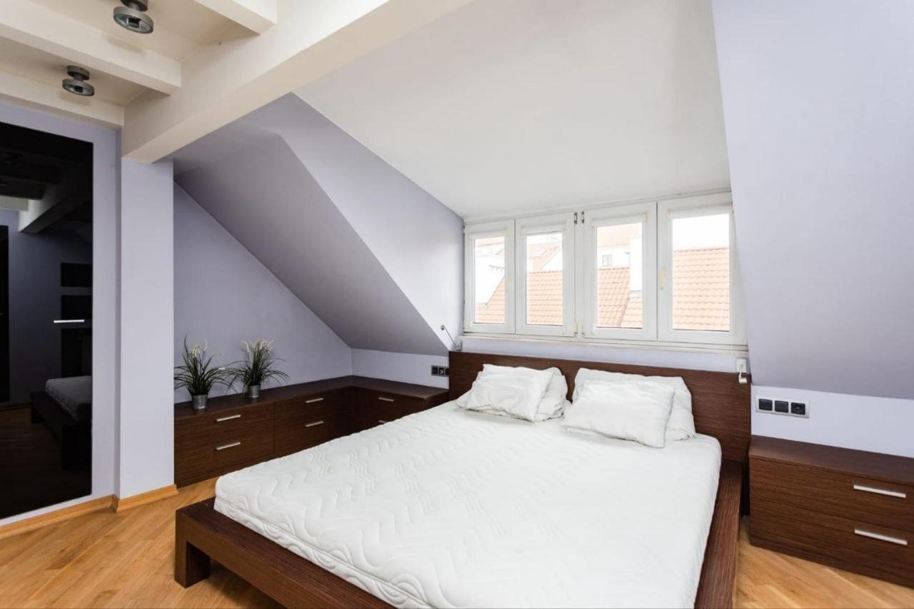 Golden Apartments-old Town-piw31/33 Warsaw
