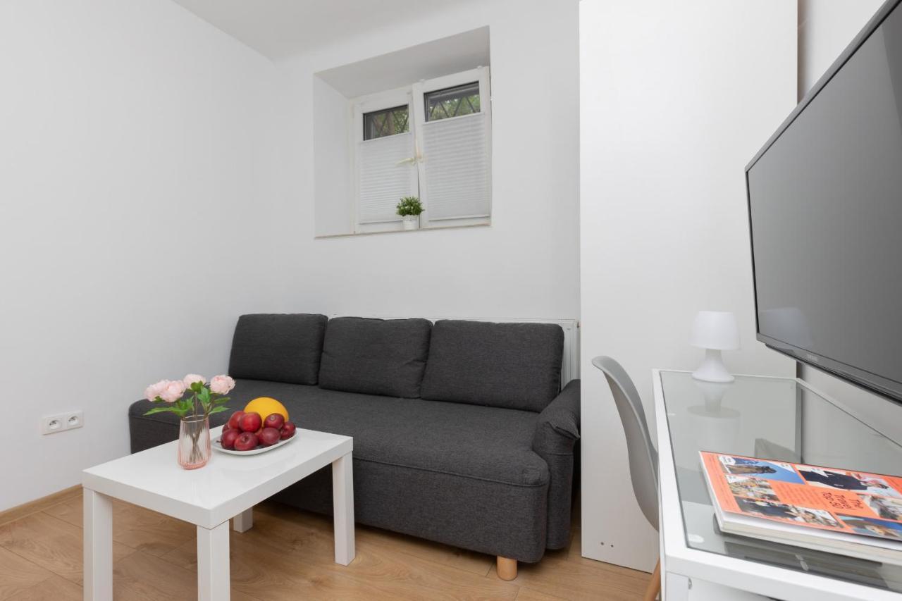 Apartment Micro Near Fort Mokotow By Renters Warschau