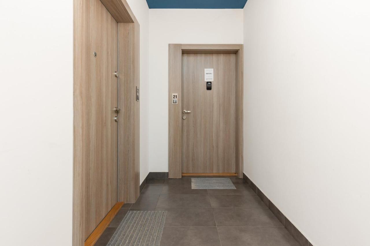 Osiedle Intenso Wola By Renters Apartment *
