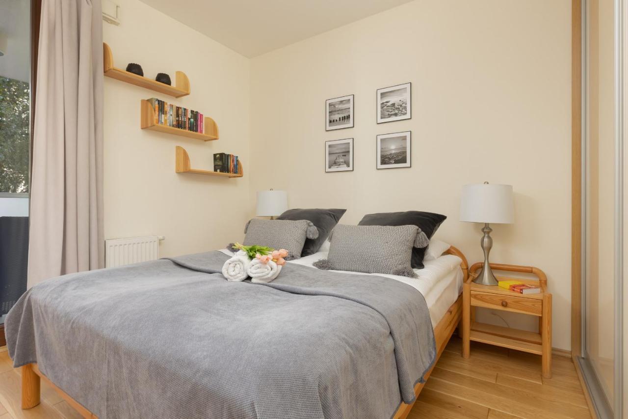 Osiedle Intenso Wola By Renters Apartment *