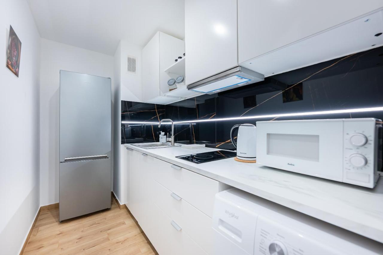 Bed & Breakfast Mg Unit Nocleg -5 Warsaw