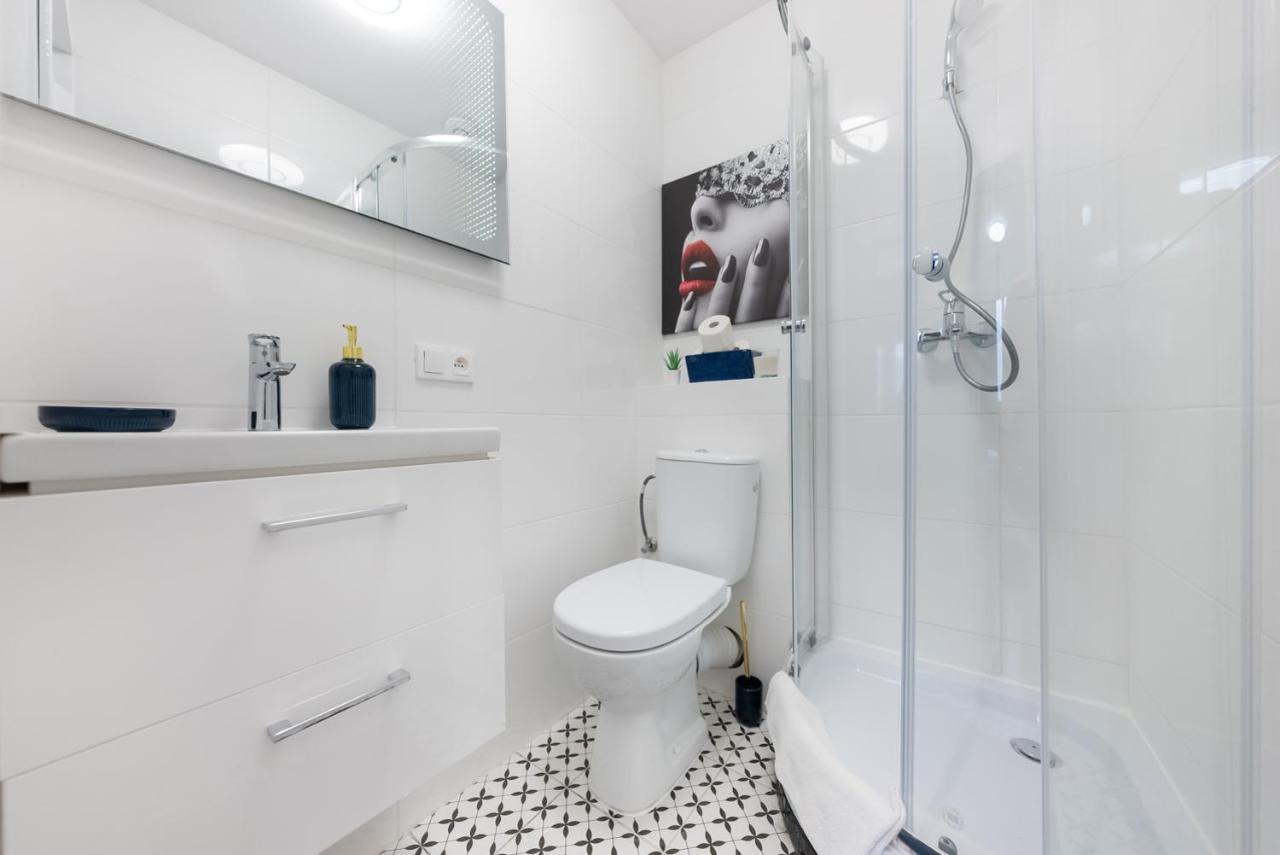 Bed & Breakfast Mg Unit Nocleg -5 *