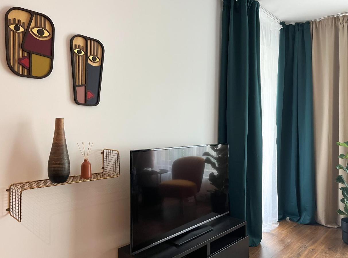 Elegant And Comfortable Apartment