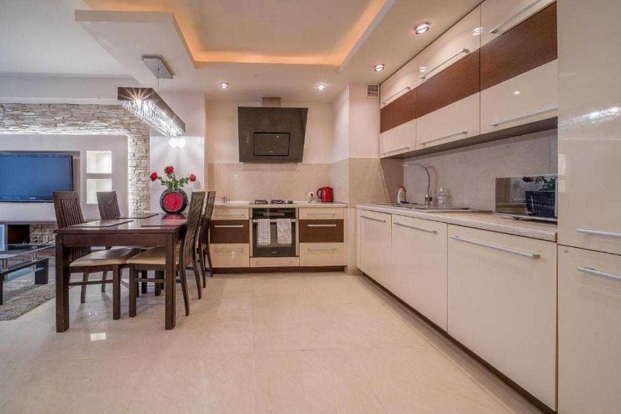 Golden Apartments - City Center - Grzyb5 Warsaw