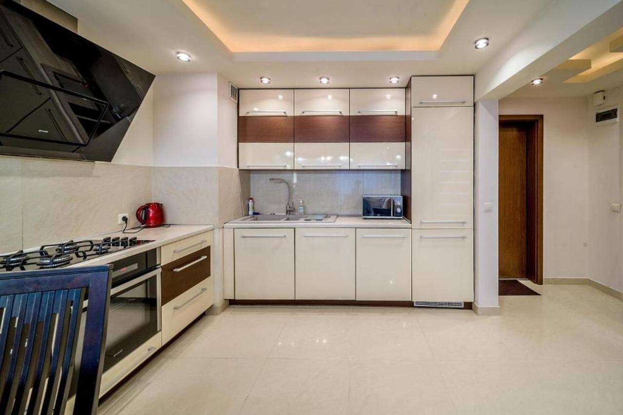 Apartment Golden Apartments - City Center - Grzyb5 *