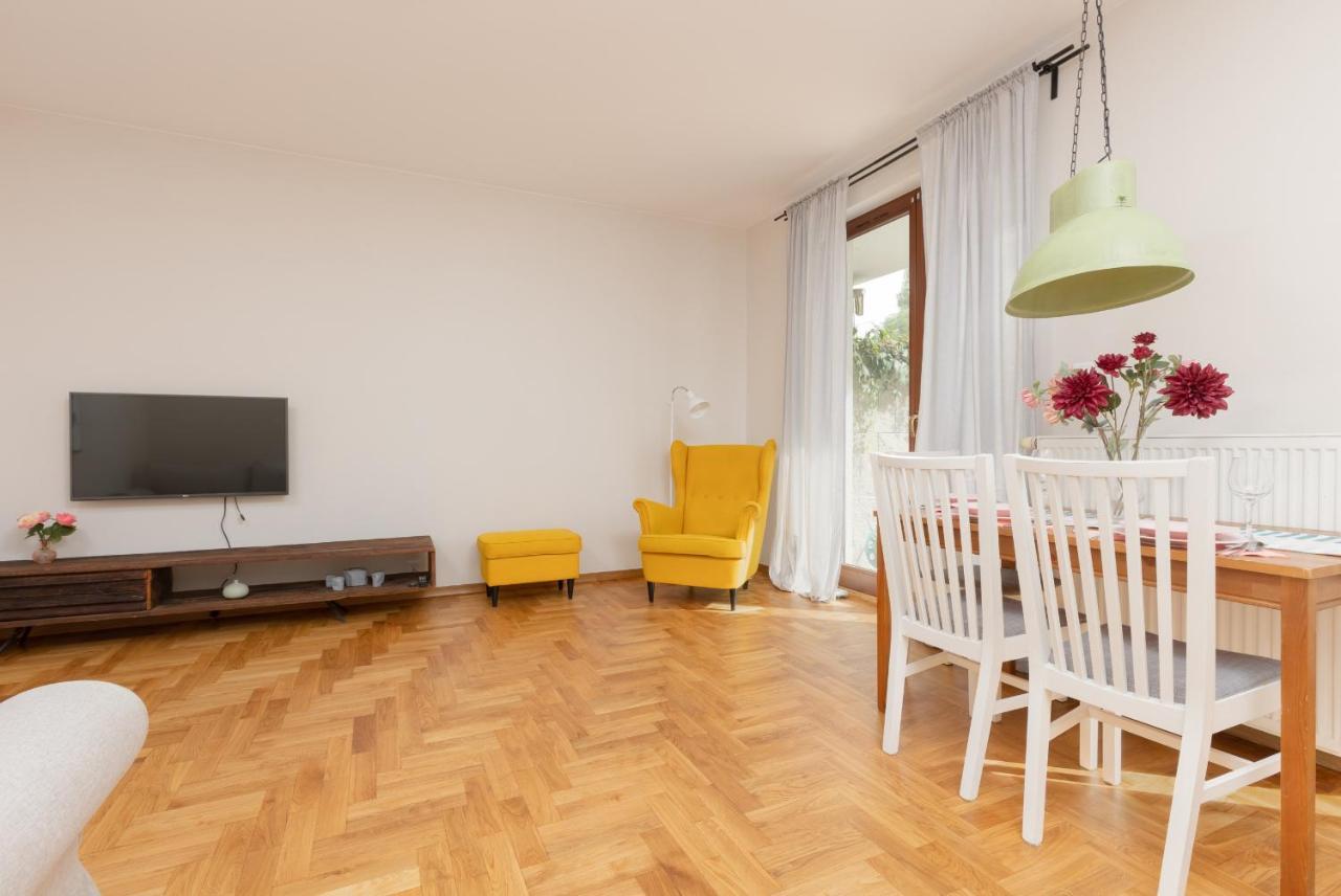 Apartment Bobrowiecka By Renters Warsaw