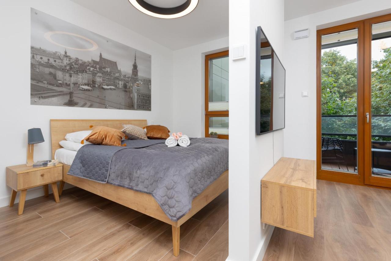 Apartment Srodmiescie Muranow With Parking By Renters