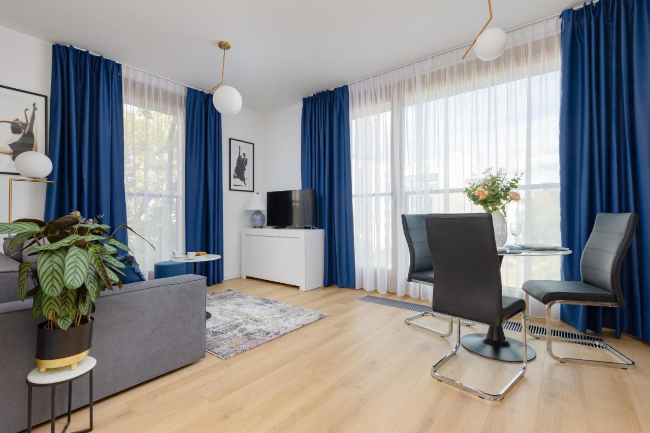 Apartment Srodmiescie Bonifraterska By Renters Warsaw