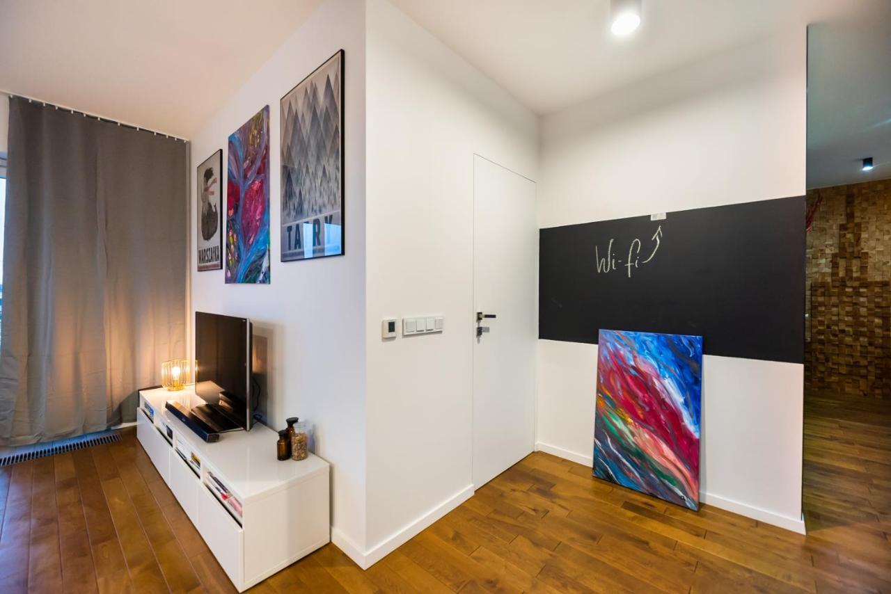 Apartment Qbik Artistic Cityscape