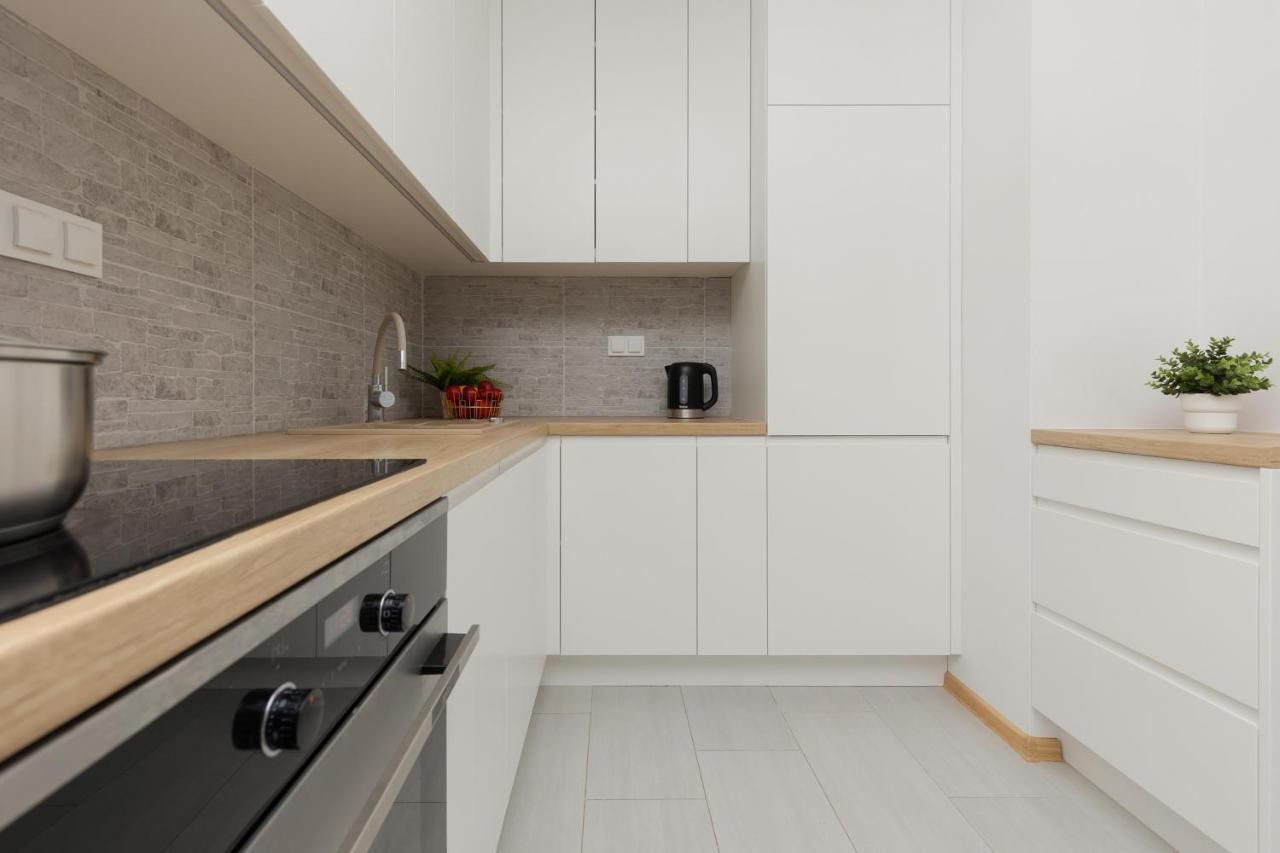 Ulrychow With Parking By Renters