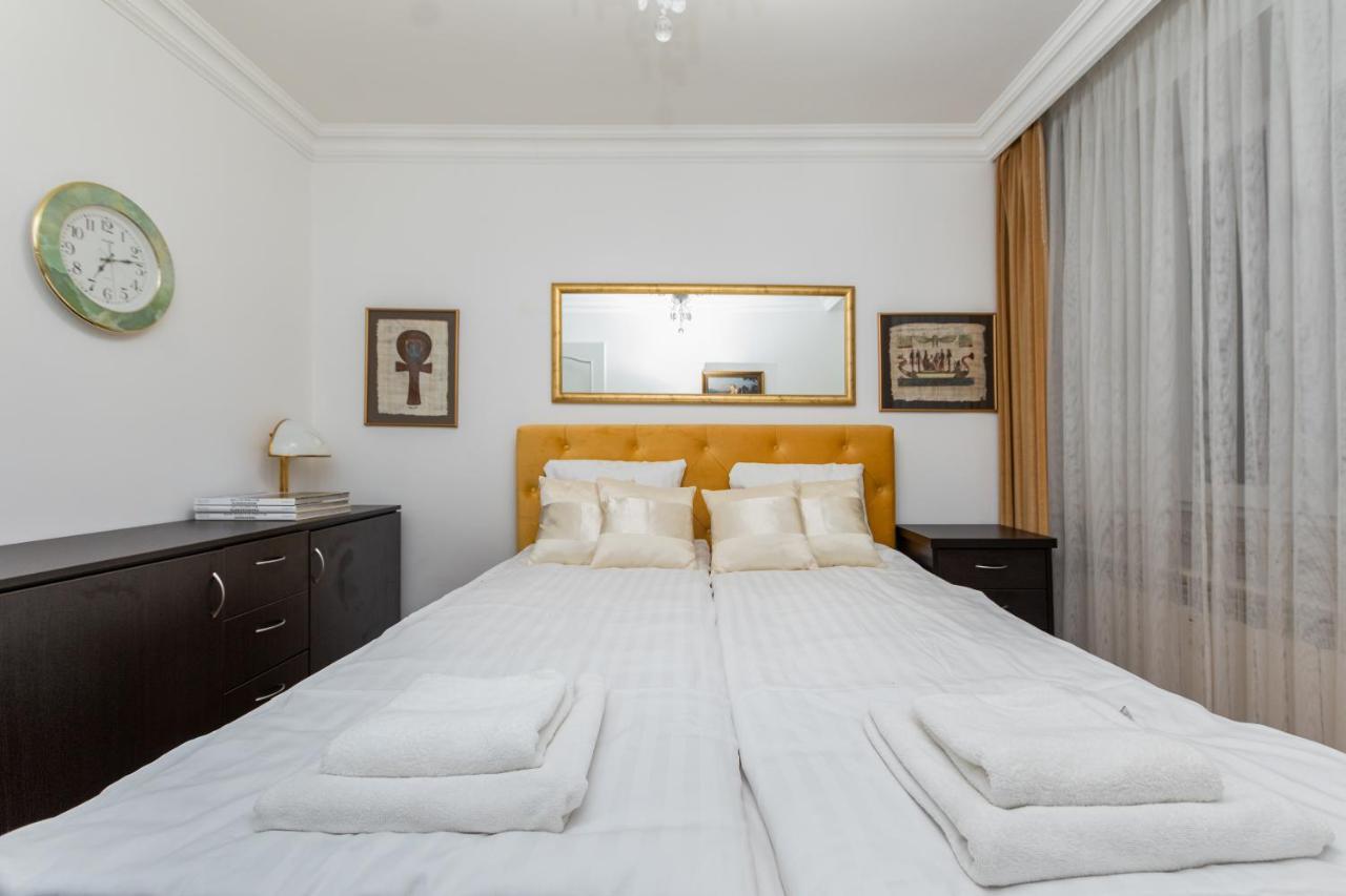Chmielna 104 By Homeprime Apartment *