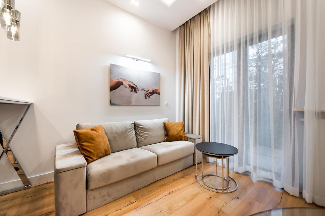 Zlota Sophisticated Apartment Warsaw
