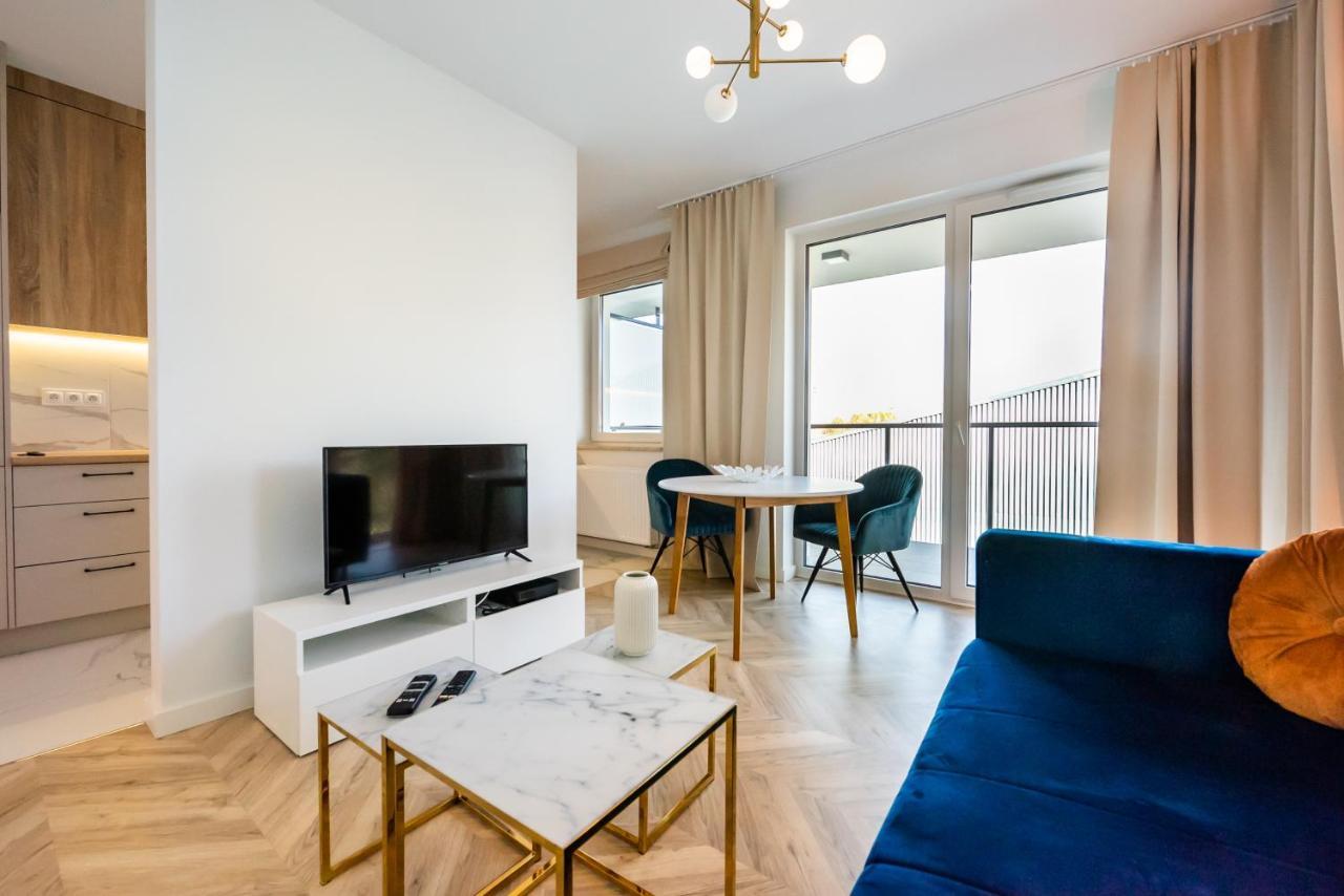 East Side Of 111 Apartment *