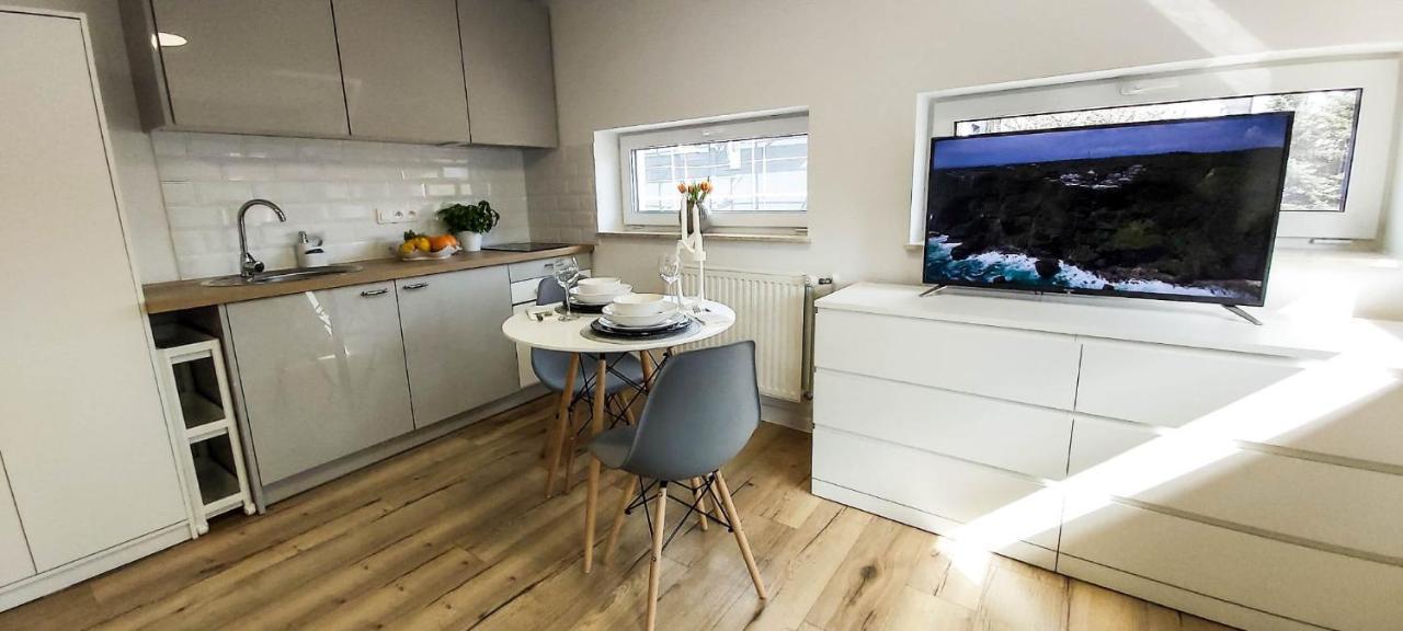 Apartment Bezagenta Mozart7 Modern Studio Easy Access To City Warsaw