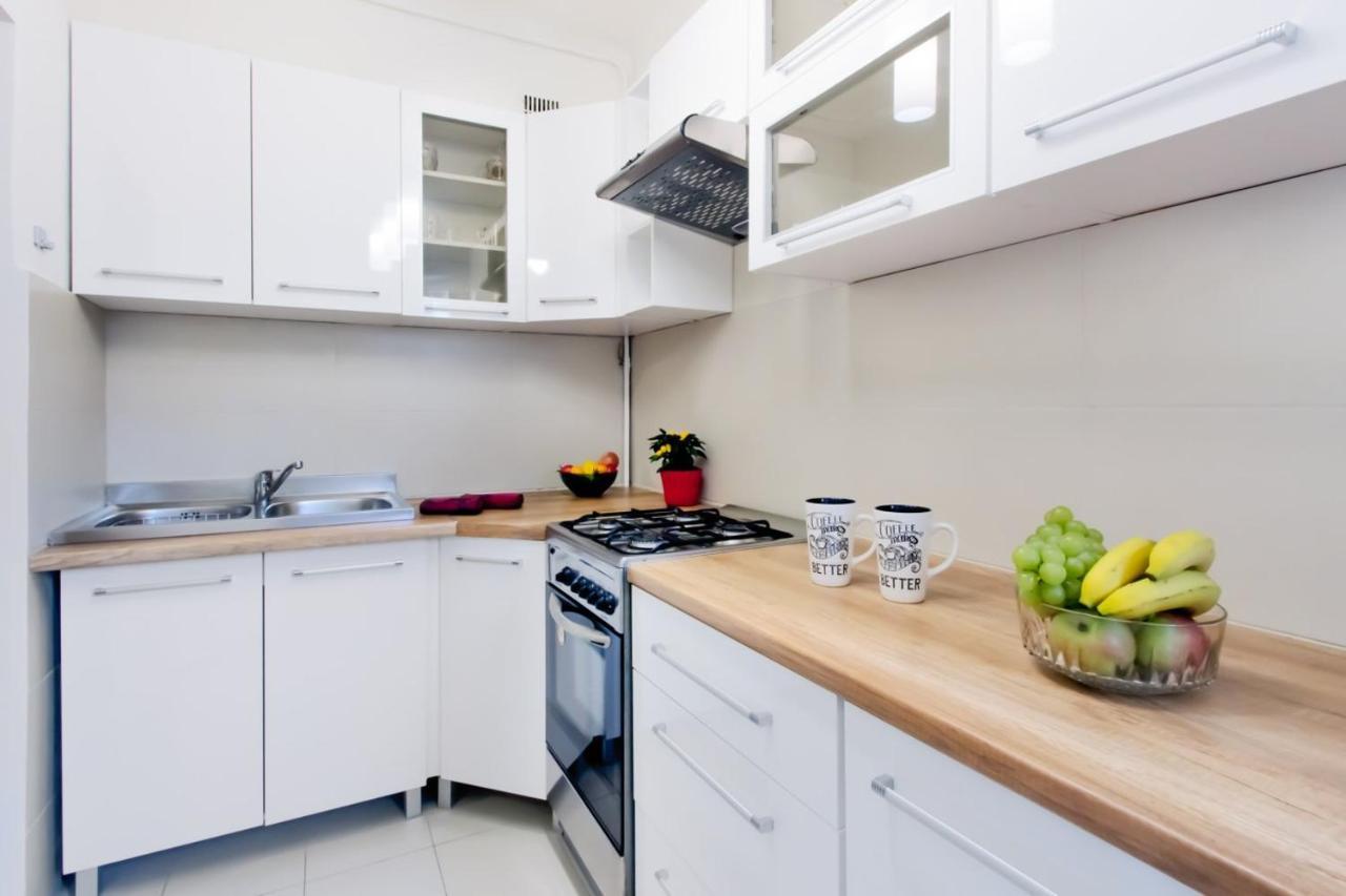 Clicktheflat Avenue Place *