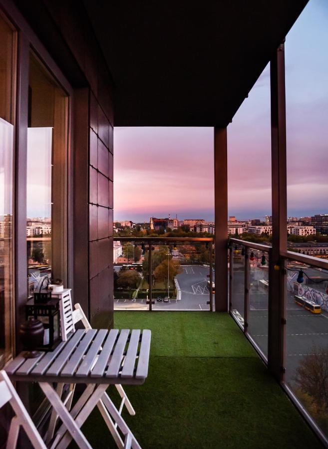 Apartment Qbik Artistic Cityscape