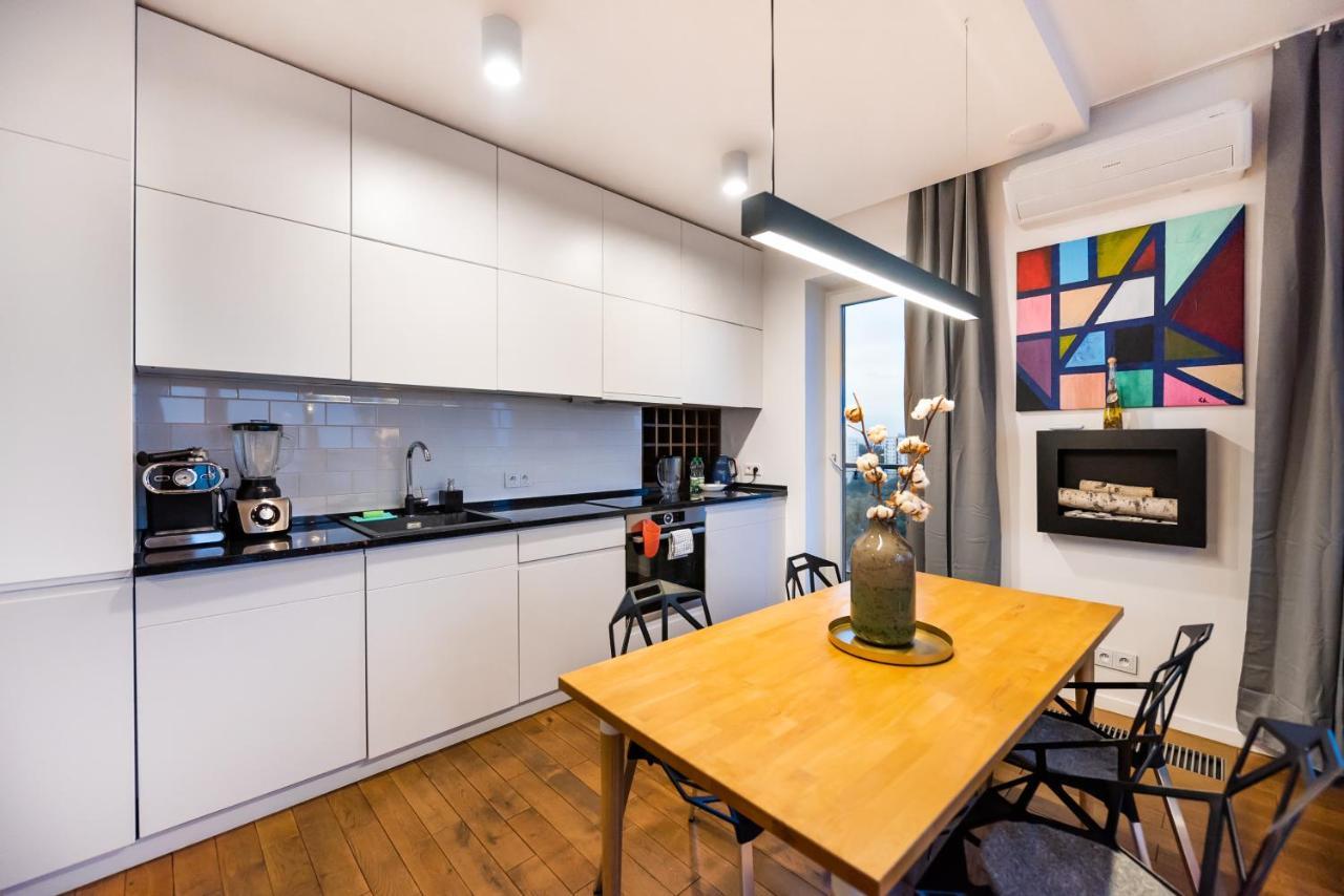 Apartment Qbik Artistic Cityscape *